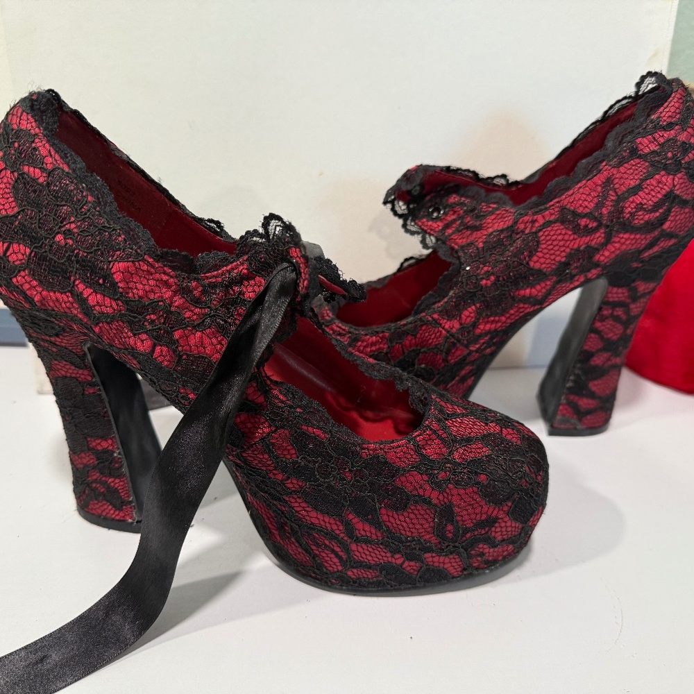 Costume platform shoes